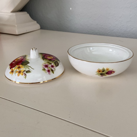 Royal Sutherland China Trinket dish with lid - Picture 4 of 6